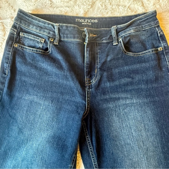 Maurices Mid rise Size 12R Straight Leg Jeans A38 - Picture 1 of 7